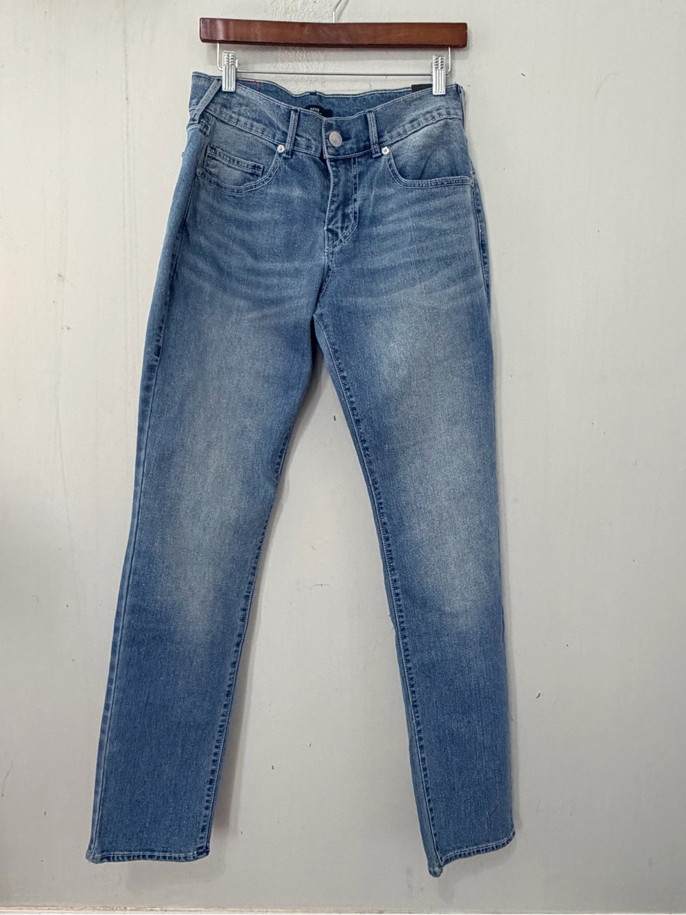 True Religion Men's GENO Relaxed Slim Fit Jeans Light Blue